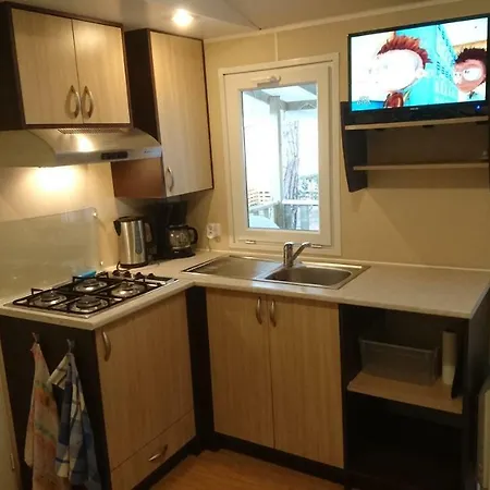 אתר קמפינג Mobil 6 Personnes *